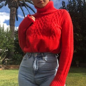 GAP RED TURTLENECK